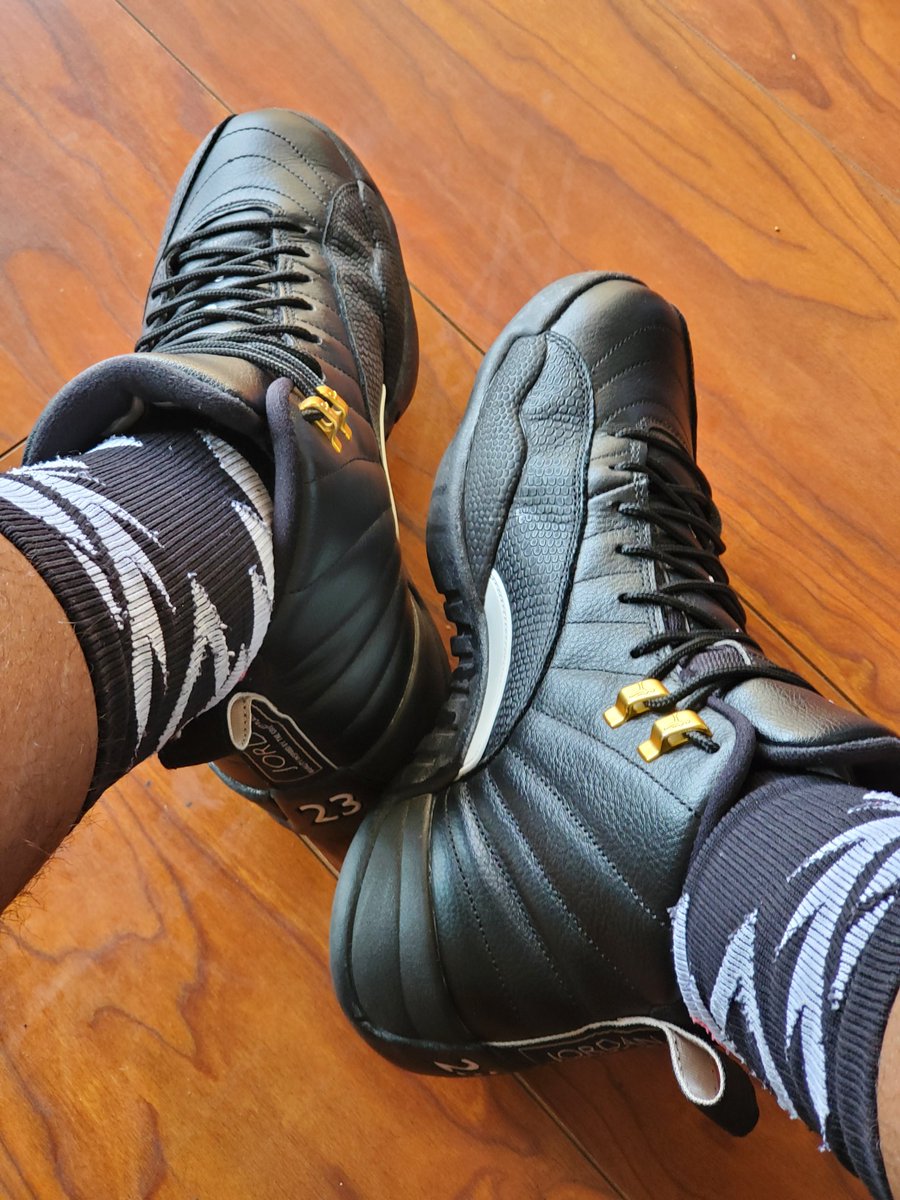 FMoneyBaggs's tweet photo. It's been raining here so I pulled out the Master 12s for today!
What are yall rocking for those rainy days?
#KOTD #kicks #sneakerheads #Jordan #master12s #sneakerhead #sneakers # https://t.co/IgMibbJ4Nm