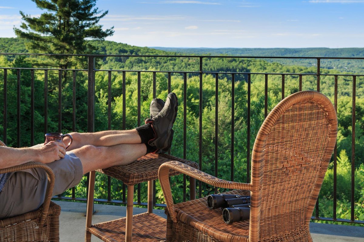 frenchmanor's tweet photo. This Father’s Day, treat your Dad to some rest and relaxation in the poconos ! #FrenchManor #PoconoMtns https://t.co/oI1K60Wsye