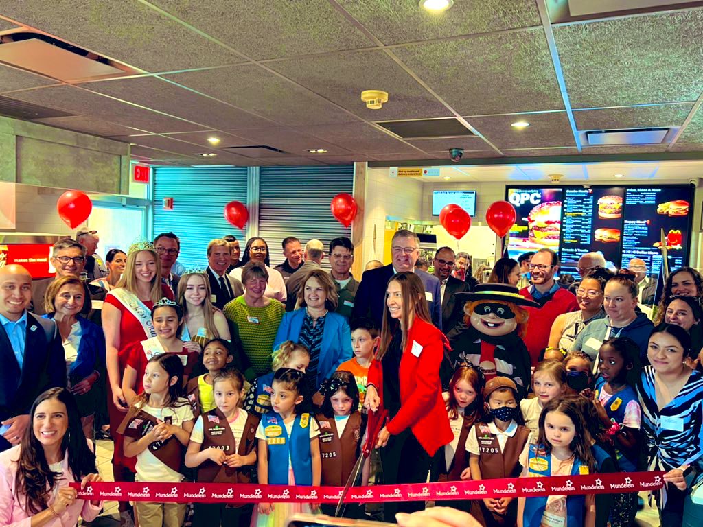 Angie zamora tweet media