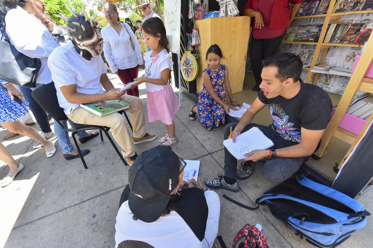 fjgmadariaga's tweet photo. Qué gusto que con las artes y el @itrali_udeg el @CUAAD_UdeG se sume al Paseo Literario en el andador Alcalde como parte de la declaratoria de “Guadalajara, Capital Mundial del Libro”. 👏🏽 https://t.co/DIZAE7mzhj
