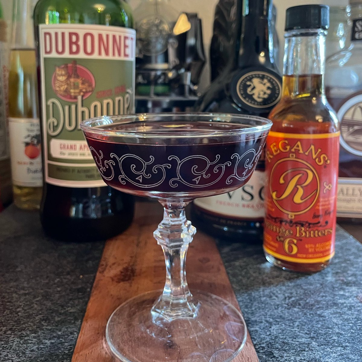 ScientistMcGee's tweet photo. A “Robert Treat Special” using my new bottle of Dubonnet Rouge from @spiritwineandcraft 

Equal parts brandy and Dubonnet Rouge, plus orange bitters and a lemon twist. Stirred w/ ice and strained. https://t.co/4TxjjQIuFr