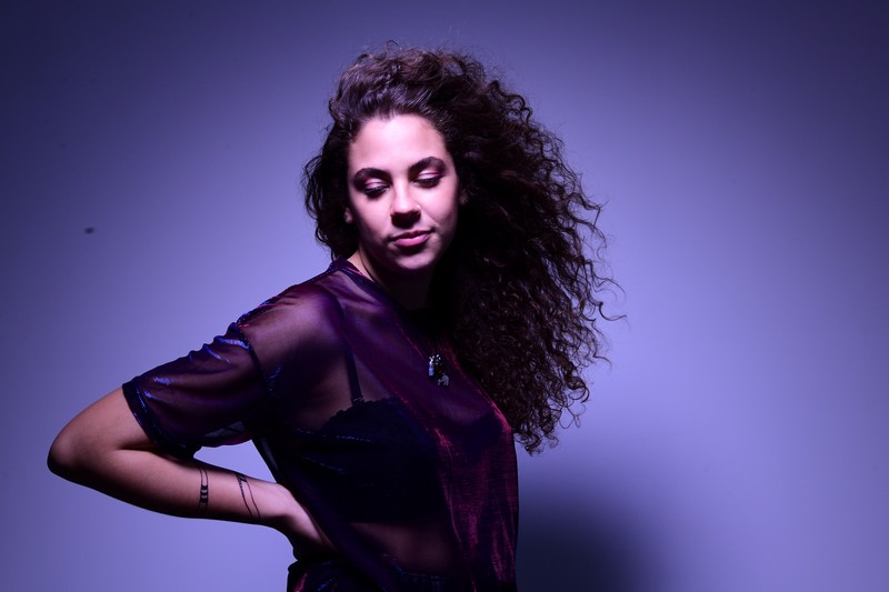 StarryMag's tweet photo. .@JuliaBhatt fans be sure to read Editor @NotYerAvgChick's exclusive interview with the #singersongwriter about latest tracks, upcoming LP and much more at https://t.co/kFBj1Rqi0f! #indieartist #newmusic https://t.co/gg5lgJavE4