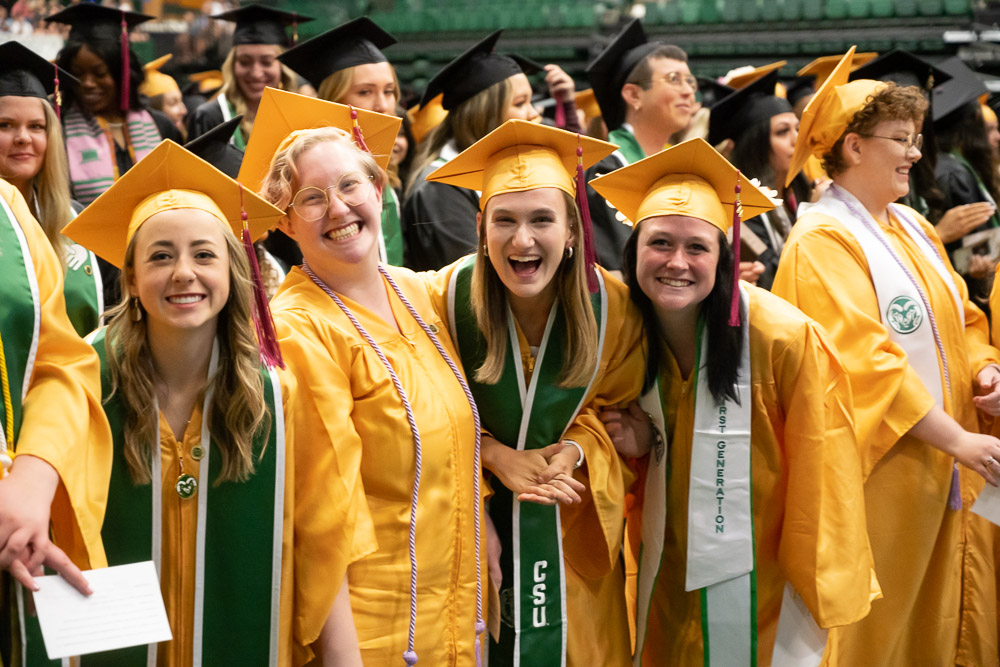 SocialWorkCSU's tweet photo. Congratulations to our recent graduates! 🎉🎓🎉🎓🎉
Your hard work and dedication have led to this moment, and we know this is just the beginning of your future as a changemaker in the field of social work.
#ramgrad #csuramgrad2020 #socialworkgrad https://t.co/VyQGy47sOG