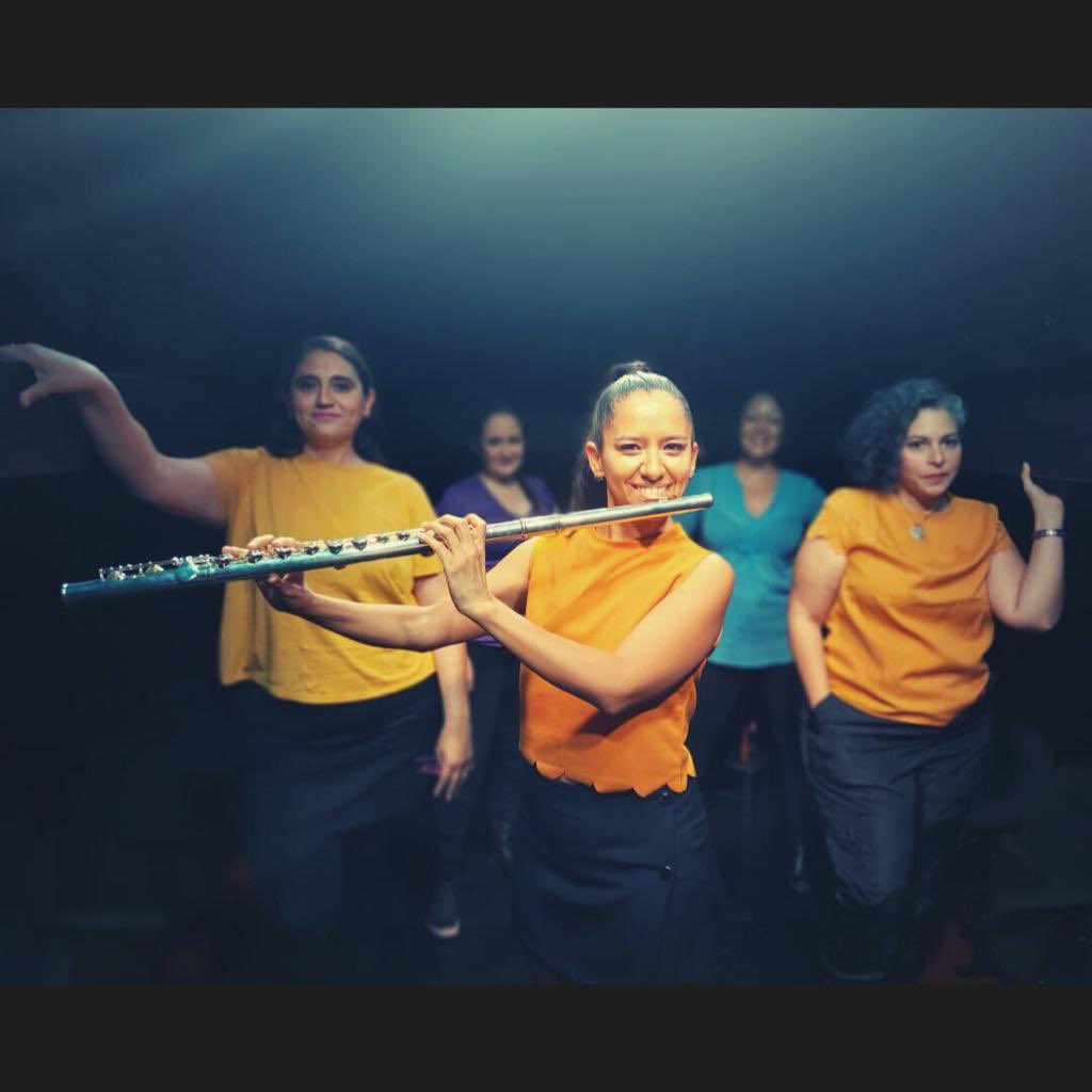 ForoBellescene's tweet photo. POR AMOR: ESPECTÁCULO DE IMPROVISACIÓN
📅 DOMINGOS 29 de mayo al 5 de junio
🕔 18:00 hrs
📍 Zempoala 90, Narvarte Oriente
🎟 https://t.co/xMW7fcNTRd
#PorAmor #Impro #ShowDeImpro #forobellescene #foro #narvarte #cdmx #teatro #forocultural #teatromexicano #cartelera https://t.co/1ZkcqosSP9