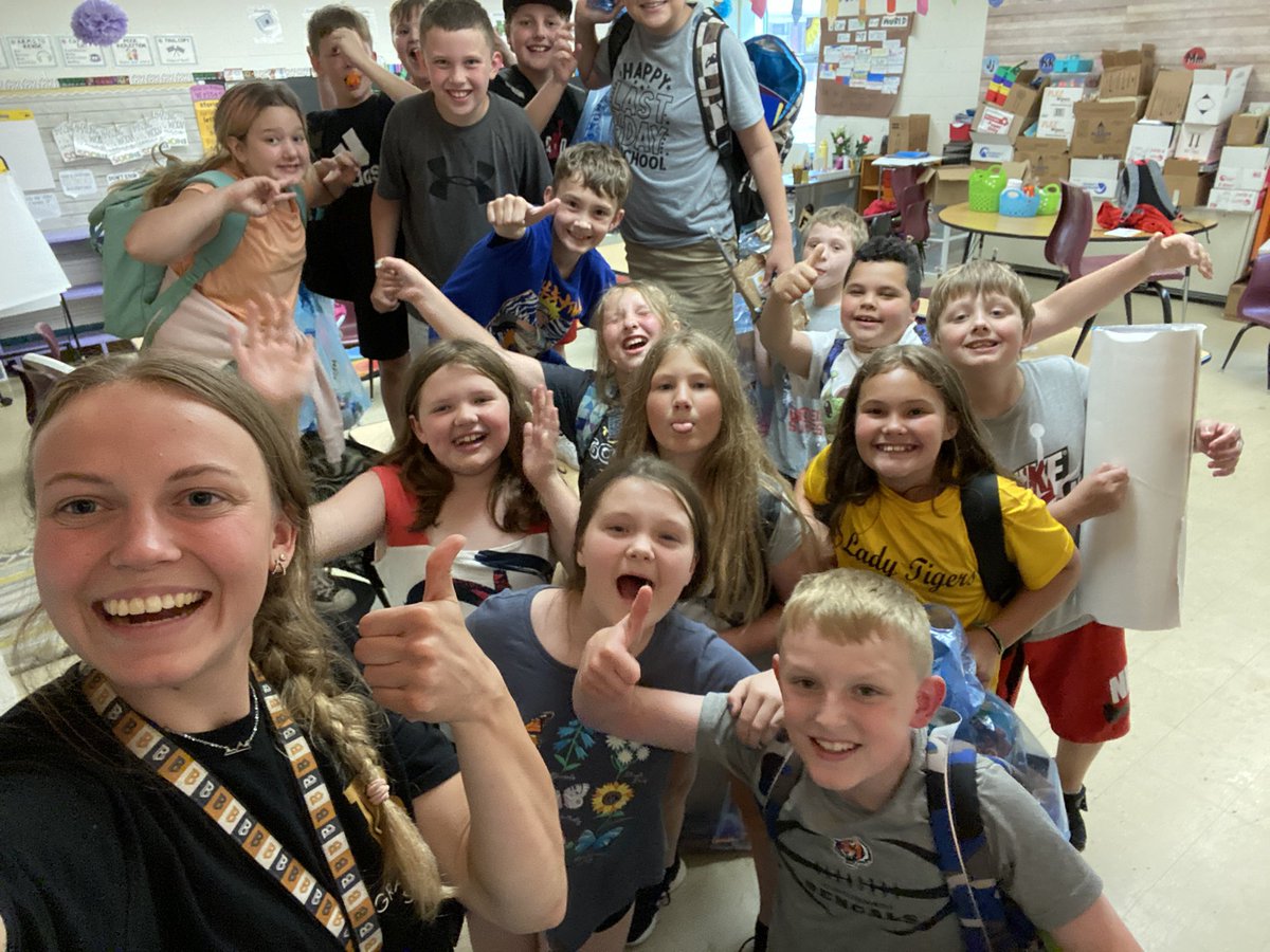 hFischerMs's tweet photo. My now 5th graders. What an awesome year of growth for both these students and myself! ♥️ https://t.co/GeK9NIri1m