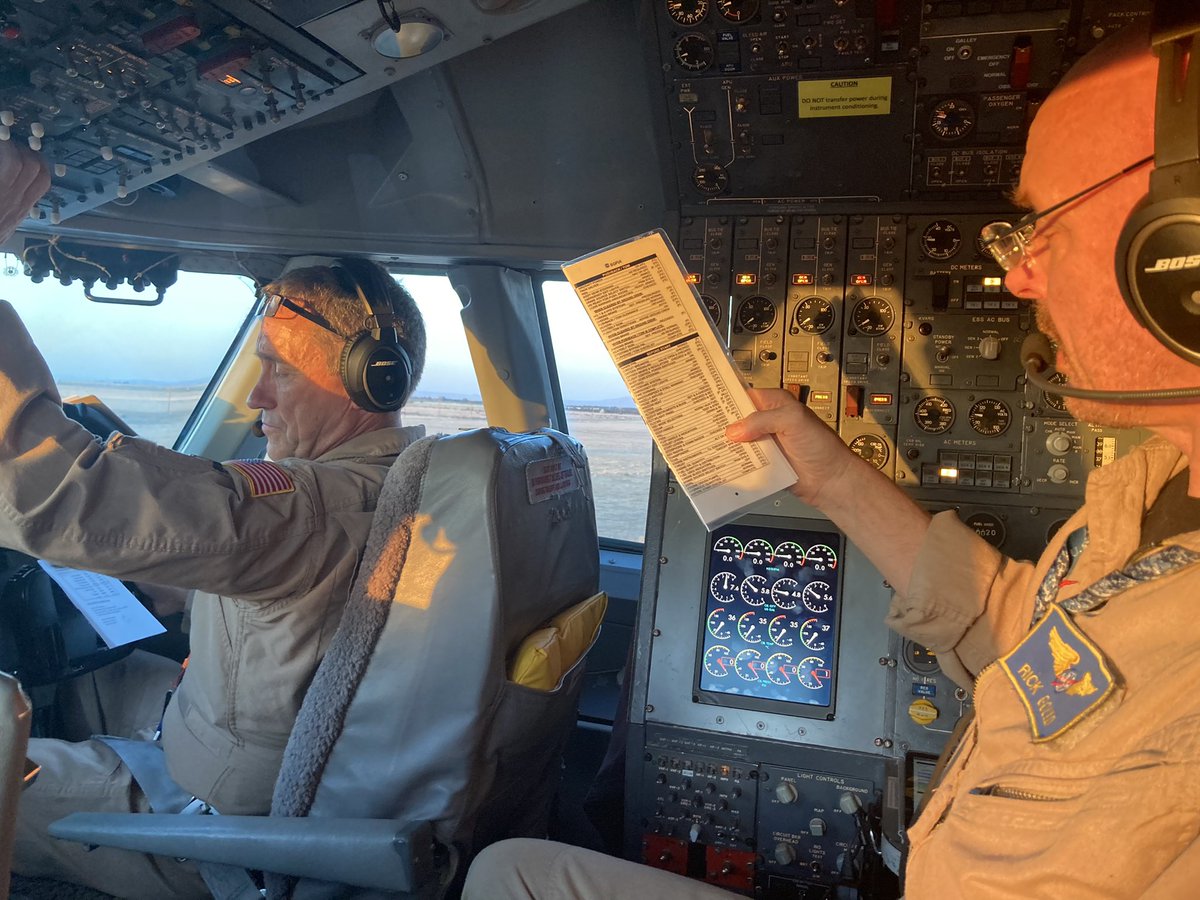 JMSKraus's tweet photo. @JMSKraus First flight last night! Got to ride in the cockpit for takeoff!🎉 @NISDJefferson @CabicoMonica @NISDMSScience https://t.co/kYHHsxwE6A