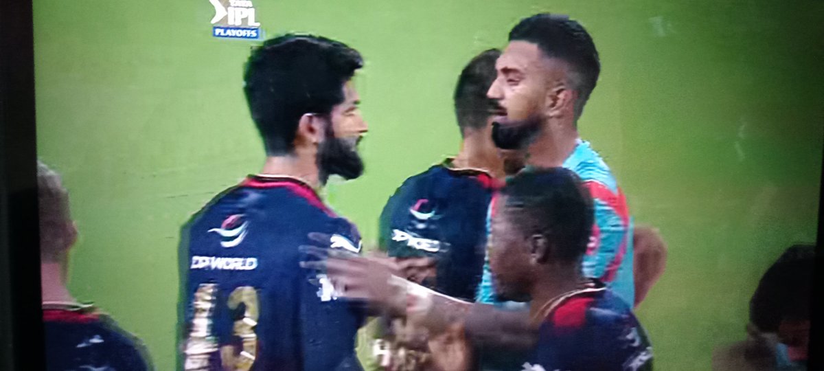 SangeetNirmal's tweet photo. जितना दुख हुआ राहुल के लिए 🙂
उससे ज्यादा खुश कोहली के लिए हु 😎
#RCBVSLSG
#winrcb @imVkohli @klrahul @IPL @RCBTweets @LucknowIPL #Qualifier1 https://t.co/CG92rnEYZo
