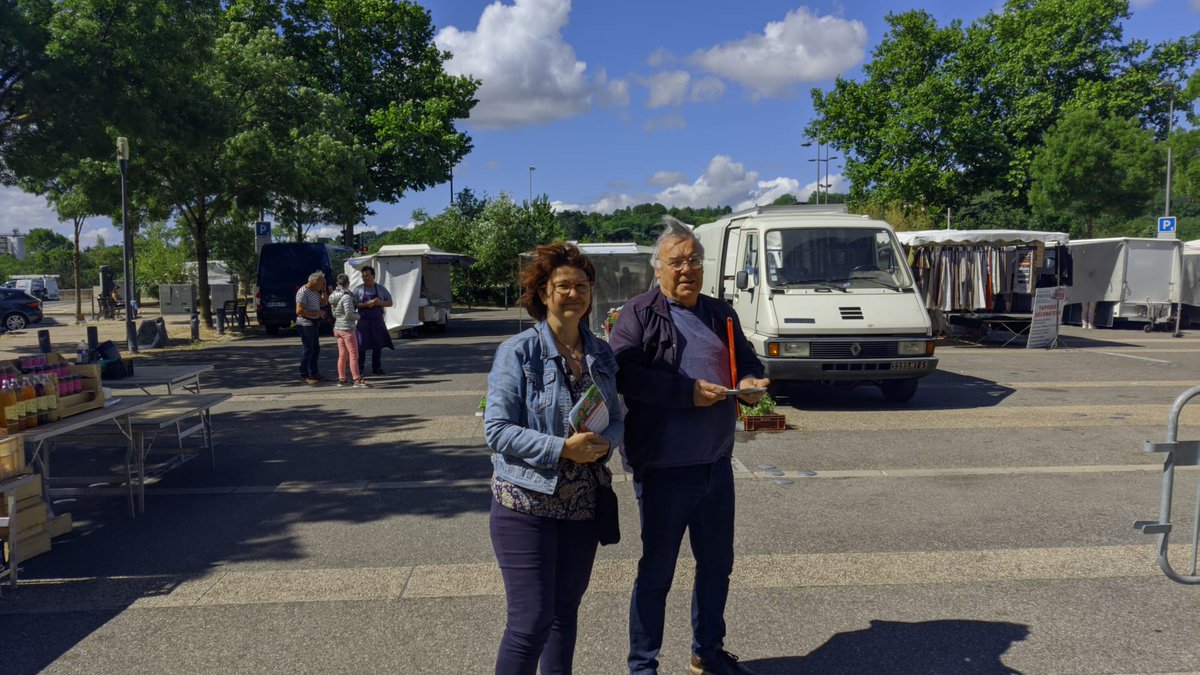 matteucciF's tweet photo. À la rencontre des habitants de #stdidier et #fontaines pour leur présenter le programme de la #NUPES https://t.co/wKo1teK77B