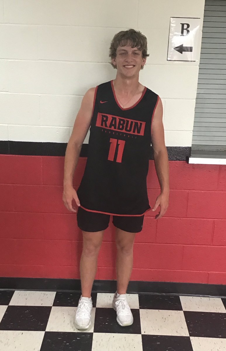 SNIPER ALERT!! 
Jarret Giles is another shooter for the Rabun County Wildcats. 
Landed 7 of 12 from beyond the arc today. 

The C/O 2024 guard can fill it up! 
<a href="/GilesJarret/">Jarret Giles</a>