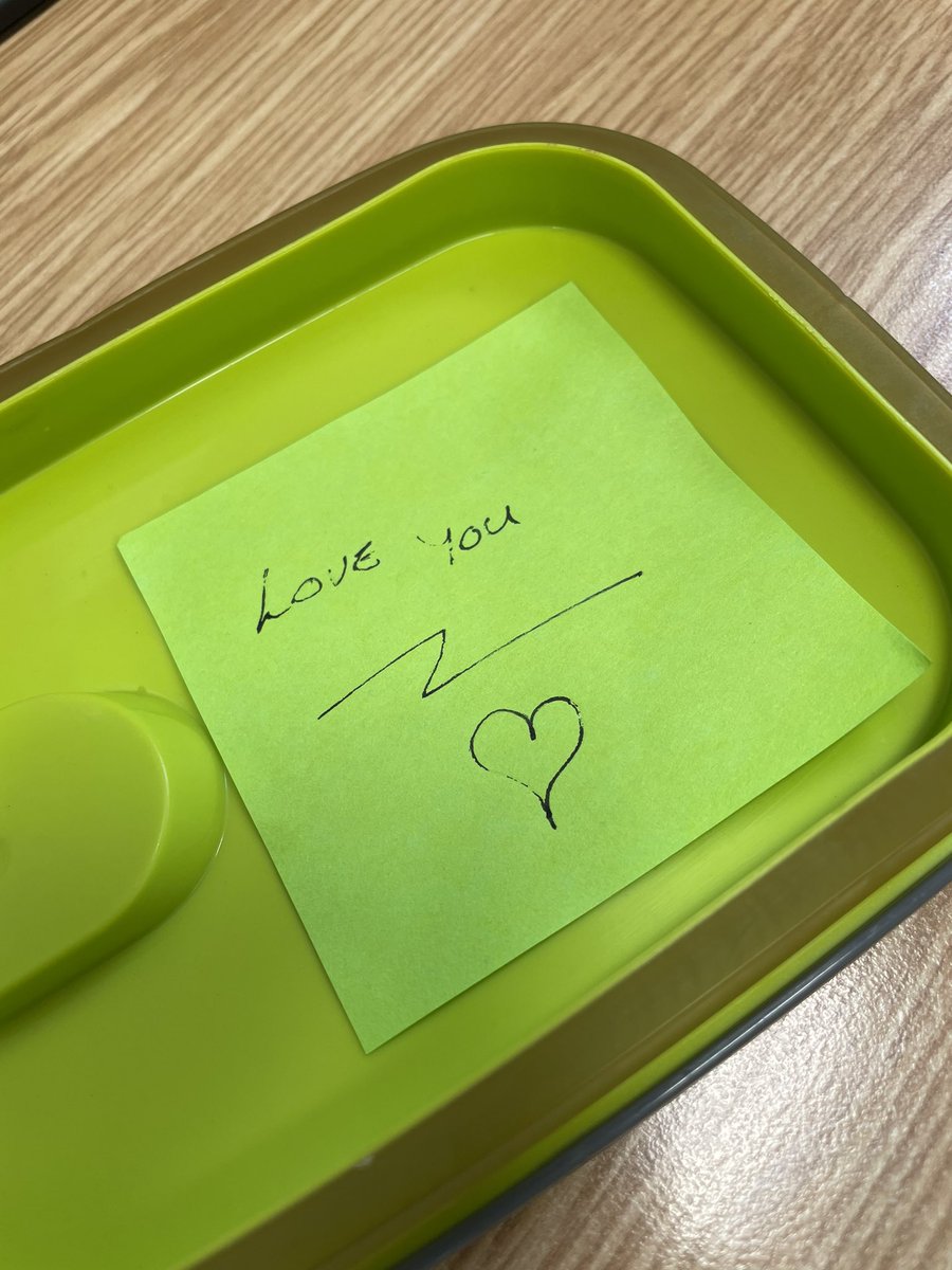 turnale3's tweet photo. So this note in my lunch box and Queen full volume on my drive home have really helped today. It’s the little things in life #thelittlethings #queen https://t.co/f6IpXGMwB8