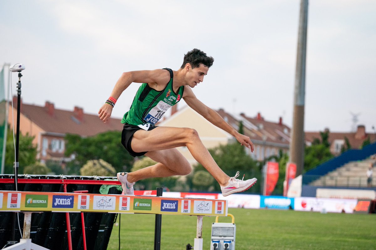 atletismoplayas's tweet photo. VÍCTOR RUÍZ EXPLOTA EN HUELVA CON 8:16.42 EN LOS 3.000 OBSTÁCULOS🔥

• Récord autonómico Comunidad Valenciana
• Se queda a un segundo del récord del club de Víctor García (8:15.20)
• Mínima mundial (8:22.00)
• Mínima europea (8:20.00) https://t.co/1yqqkgX5Kk