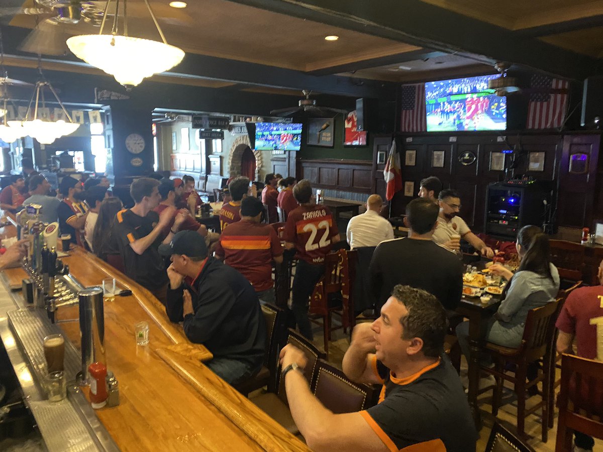 irelands4courts's tweet photo. .@CurvAmerica .@RomaClubDC let’s go #europaleaguefinal https://t.co/x61C0YYlWN