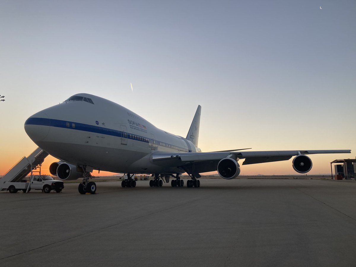 JMSKraus's tweet photo. @JMSKraus Observing scientist in action, and interacting with us before return at sunrise 🤗 @NISDMSScience @CabicoMonica @NISDMSScience #NASAAAA #SOFIA https://t.co/6t2c2iiLhI