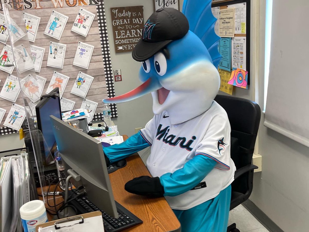 KPELions's tweet photo. Gaby Sánchez and Billy the Marlin visit KPE to kickoff Summer Slugger @MarlinsImpact @EVERFI @Summer_Slugger https://t.co/MsQN41Eaiw