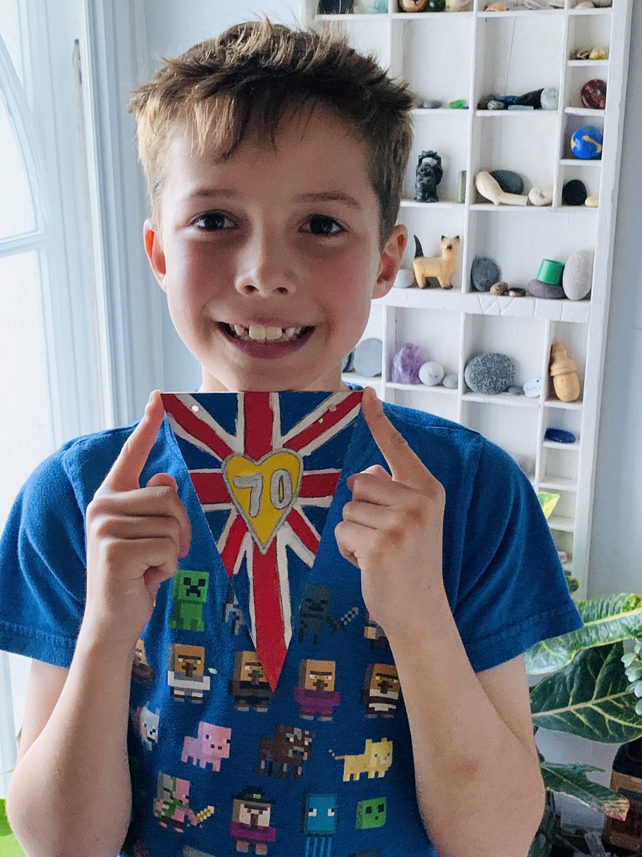 RJP252's tweet photo. Happy with his jubilee bunting design supporting FoAS @AbbeyfieldsFS https://t.co/LM0TheOoSf