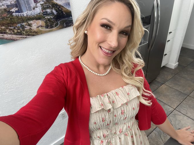 Some BTS with @TeamSkeet and #momswap so much fun getting heated with @_rush187_ @NickyRebelXXX and <a class="tags" href="/tag/teamskeet">@teamskeet</a><a href="/tag/momswap"class="tags">#momswap</a>