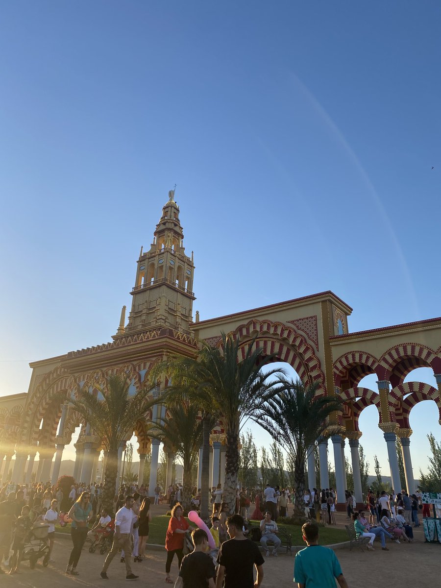 Ea, hasta el año que viene si Dios, Putin, el Covid, el mono y su Puta madre quieren. Próxima parada la playita q sale bastante más barata q la feria.