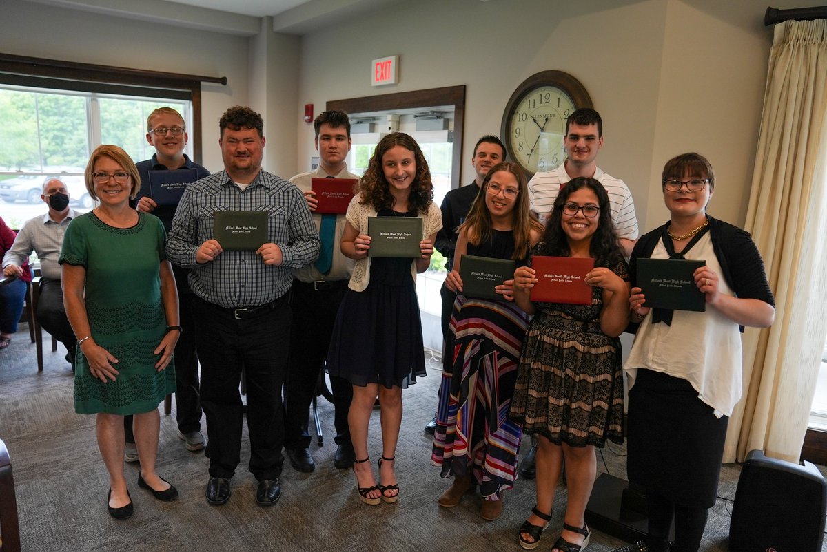 MillardPS's tweet image. Congratulations to our @millardyap and Project Search graduates! 🎓#MPS22Grad #Proud2bMPS