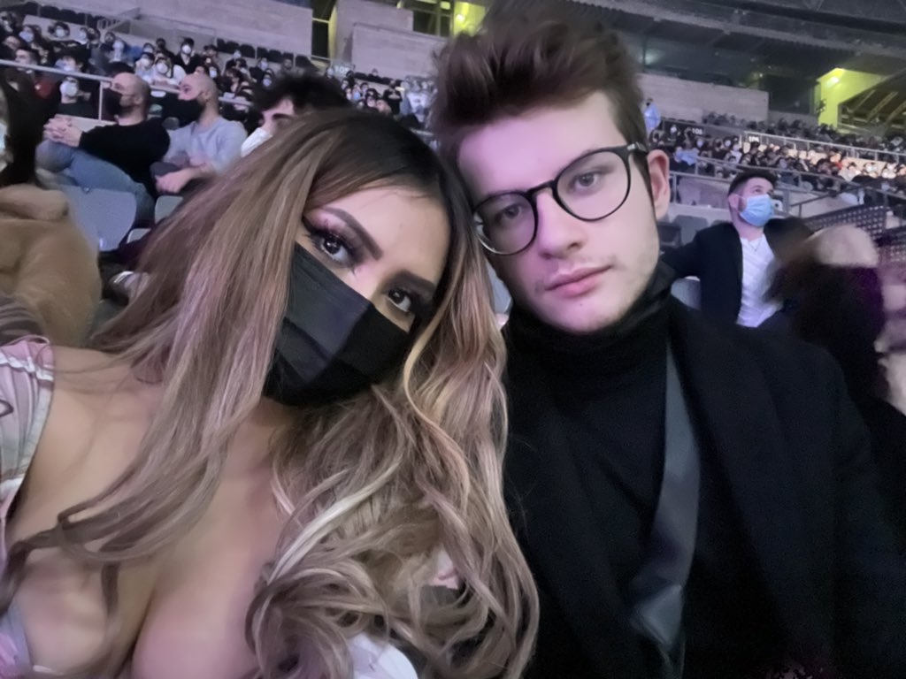 lu ME FUIII tweet media