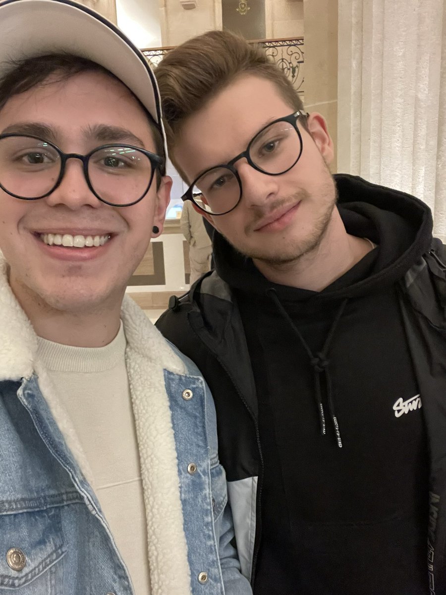 lu ME FUIII tweet media