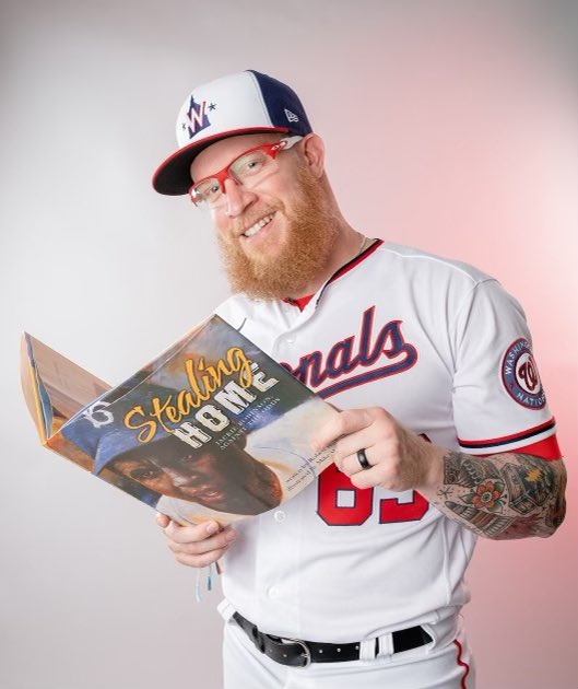 whatwouldDOOdo's tweet photo. Nats fans! Coming to Sunday's 1:35 PM game? Get there early and join me in the Kennedy Room at 12:15 PM. We’re kicking off Summer Reading Sundays! We’ll read a little bit, do a Q&amp;A and have some fun before the game! Go to https://t.co/P2CXk6La1R for more info. ⚾️📚 https://t.co/xk0h7EfYab