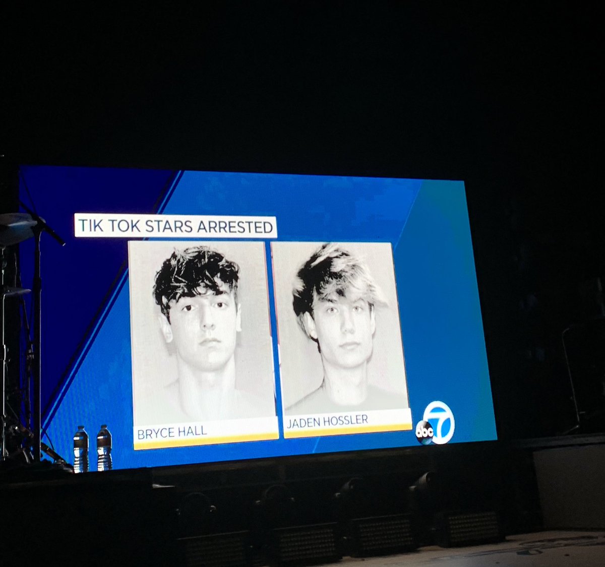 jordandefenses's tweet photo. But also very iconic intro https://t.co/AksuYfS5Lo