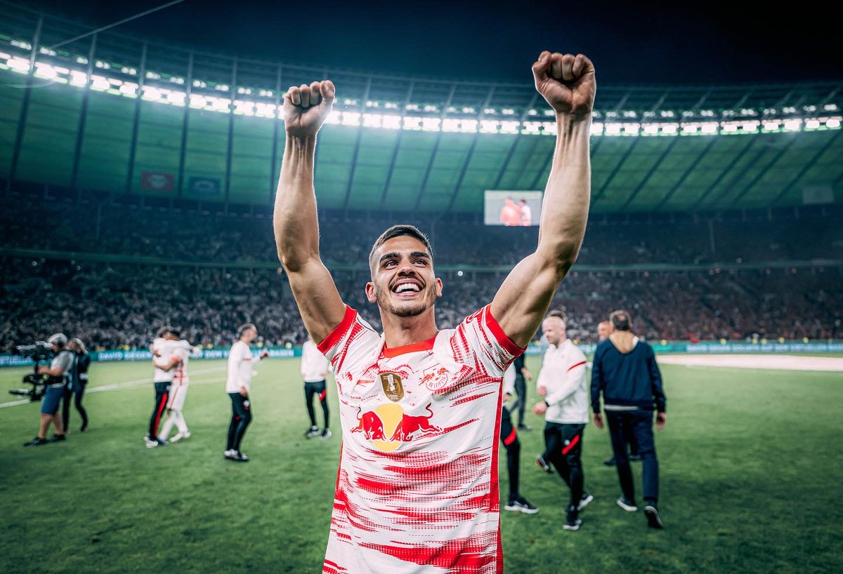 andrevsilva19's tweet photo. Memorable 💪🏆 https://t.co/dxoRudgMz0