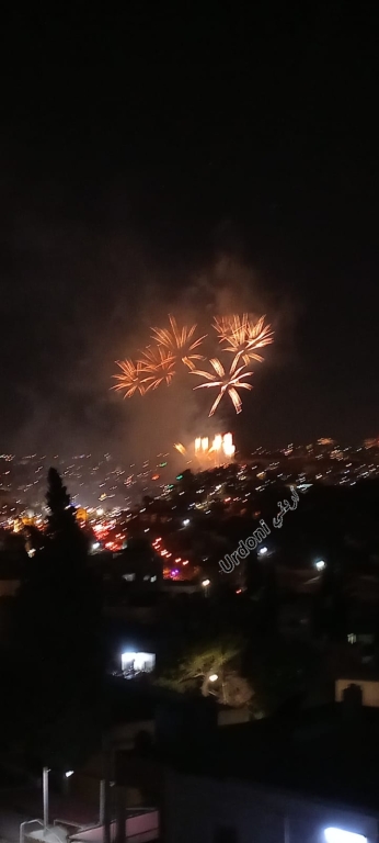Urdoni's tweet photo. إطلاق ألعاب نارية احتفالا بعيد الاستقلال
#عيد_الاستقلال_76 #Independence76 #استقلال_الأردن #أردني #Urdoni https://t.co/mwWKxWljjX