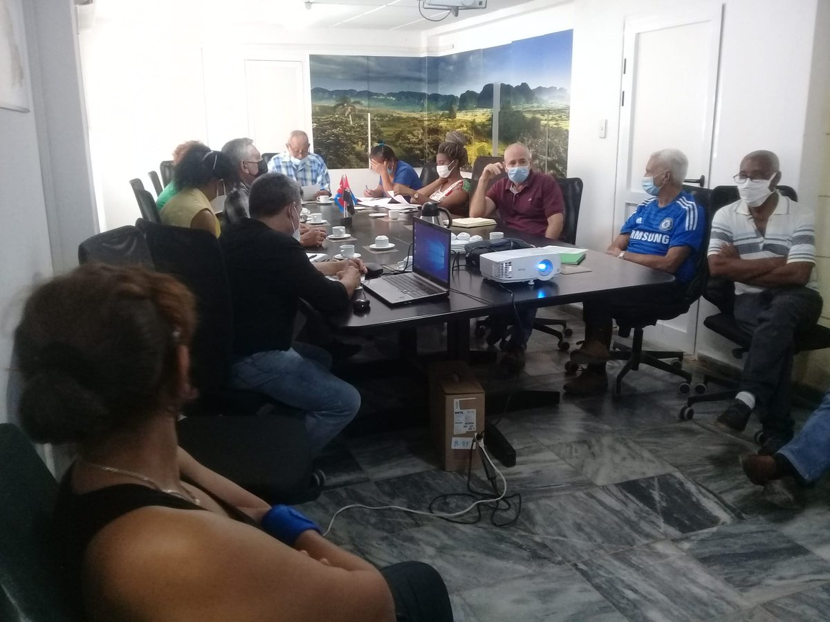 AgricCuba's tweet photo. Se efectúa en el #IAgric Consejo Científico 25-26 mayo. Temas como: Estrategia de Desarrollo Institucional, Estrategia de Informática, presentación de nuevos perfiles de proyectos, rendición  de cuentas de proyectos en ejecución y la presentación de una tesis de maestría #Cuba https://t.co/f9wjXWZ5jl