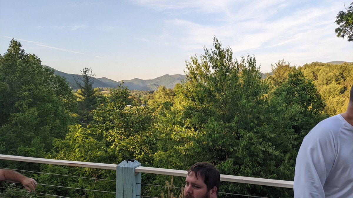 TheBearInvitat1's tweet photo. https://t.co/FO95dcZK0K