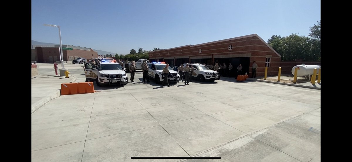 SBCSDkferber's tweet photo. We can never train too much. Our goal is to be better that yesterday.  SBCSD MFF https://t.co/tlW8YoCMgo