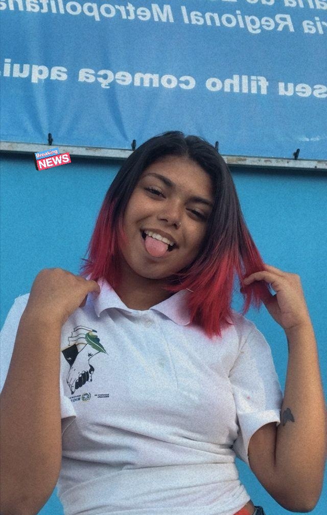 021rebecaxx's tweet photo. Gata até na escola🤯🤪 https://t.co/cd8bLc4V5J