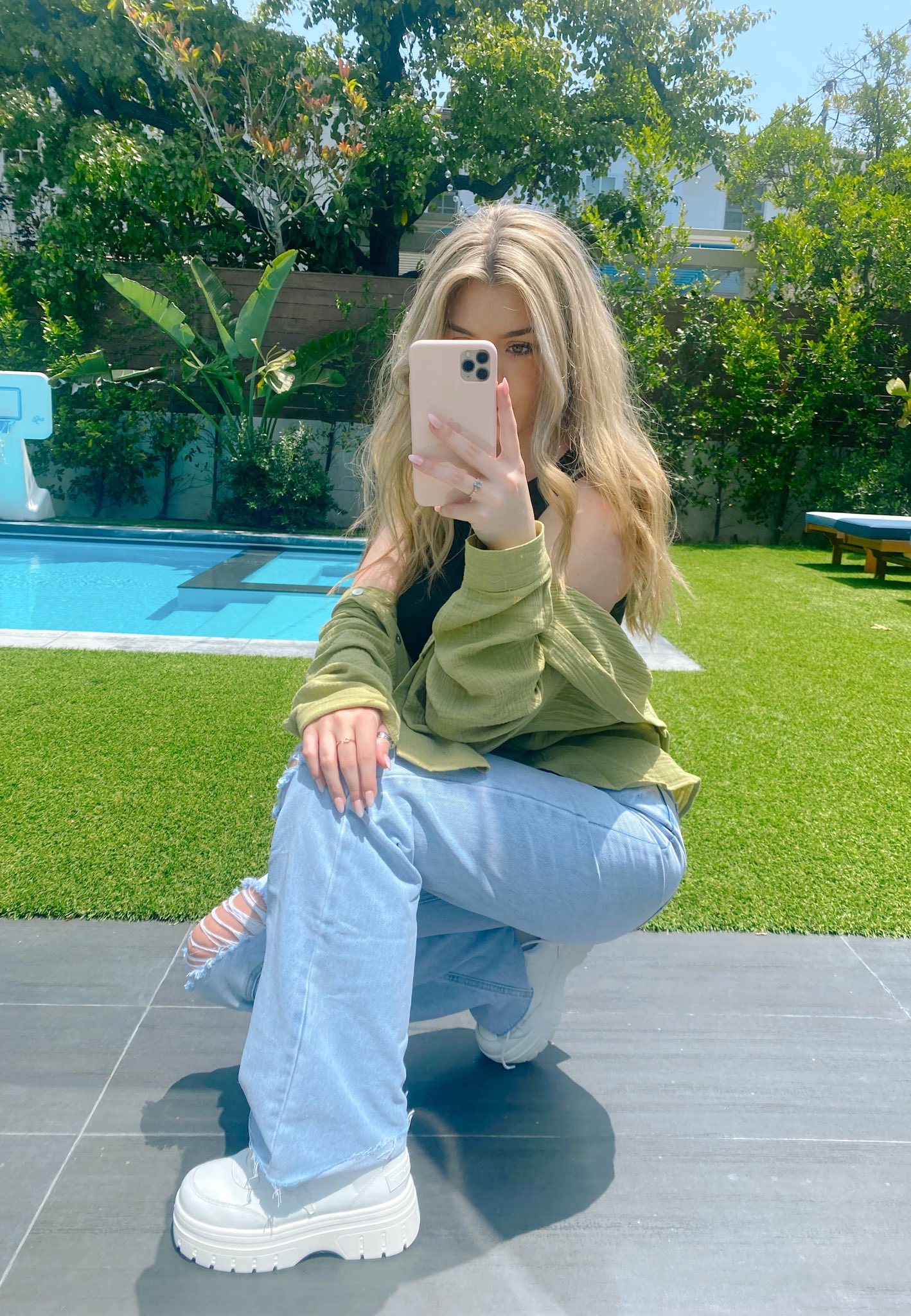 brooke on Twitter: “outfit check https://t.co/Dfk2hCFetp” / Twitter