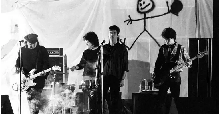RadioSovietica's tweet photo. Y vos, ¿qué tenés para hacer un wesdey naight?
Poné la noche de la radio!!
Estreno MUNDIAL HOY, 22hs por RADIO YOUNG.
Los Estómagos: pioneros del PUNK en el Río de la Plata.
#radiocelulardeluruguay
@buitresok https://t.co/MHOHNZgIBY