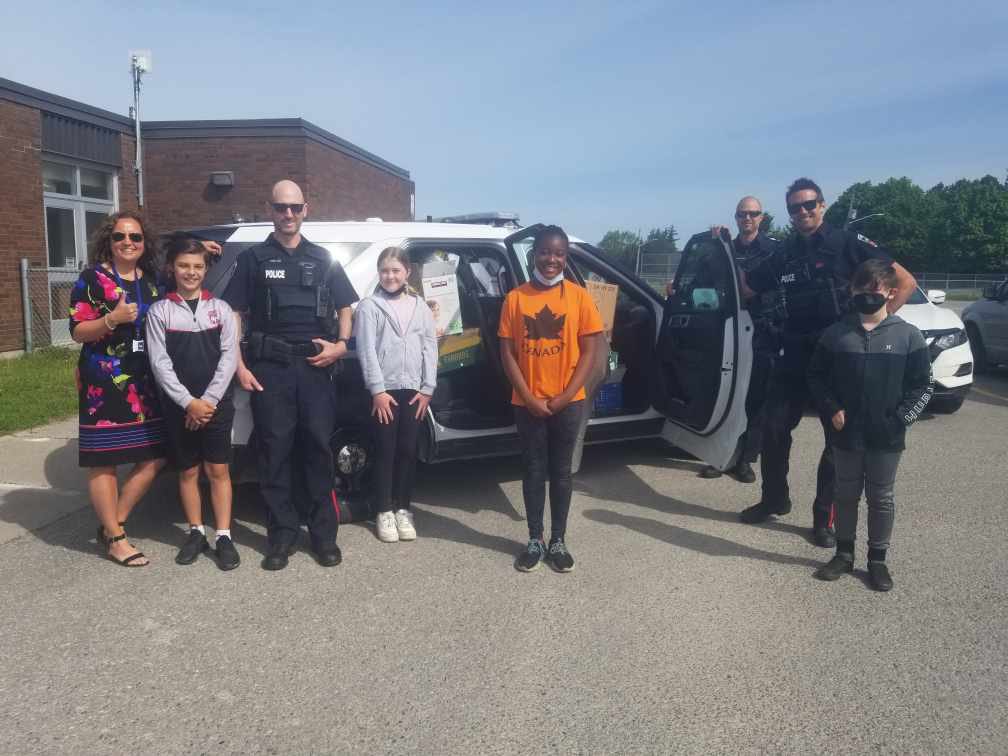 MJHobbsPS's tweet photo. Today we “Crammed a Cruiser”. Thank you to our Student Council Leaders and Staff who provided this opportunity. Thank you to the Hobbs community for your donations! https://t.co/M09CYhg6nh