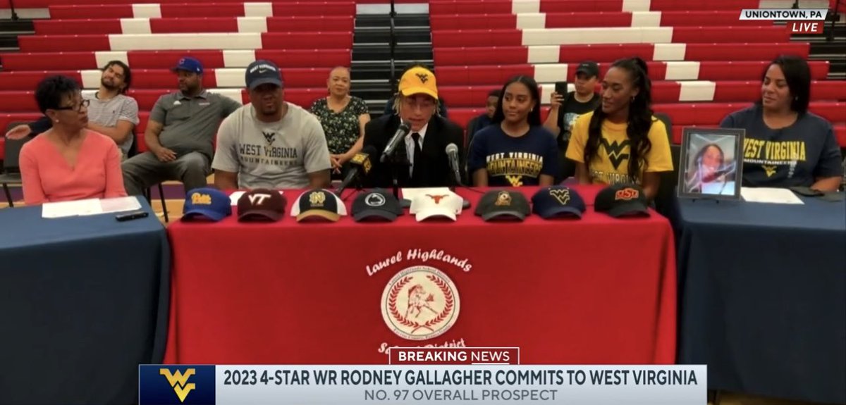 WVUBarstool's tweet photo. ladies and gentleman.. WE GOT HIM #VivaWV https://t.co/paf3vqTZc5