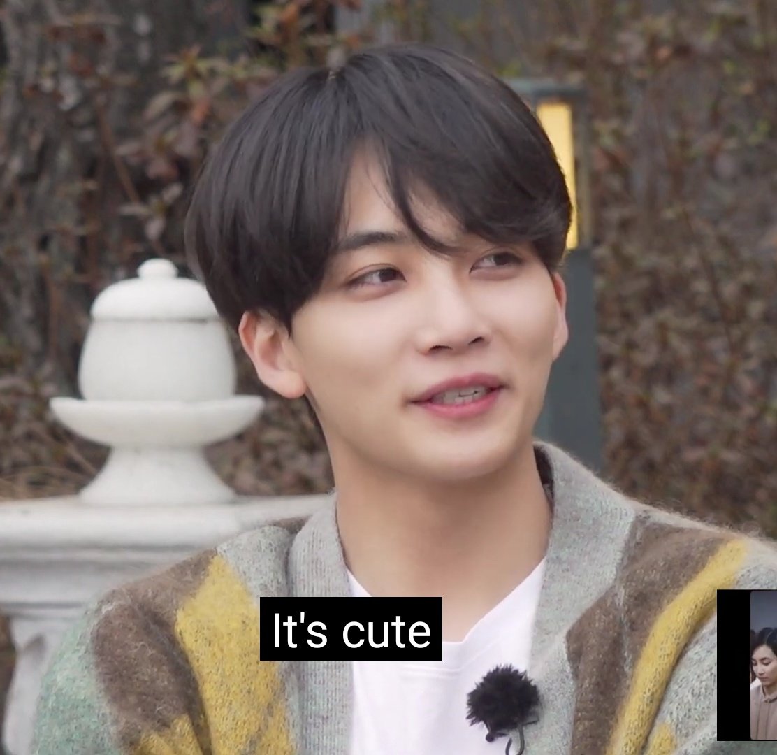 bunnypyongpyong's tweet photo. jeonghan said his bob cut hairstyle was cute. i agree https://t.co/kvFA31aDKu