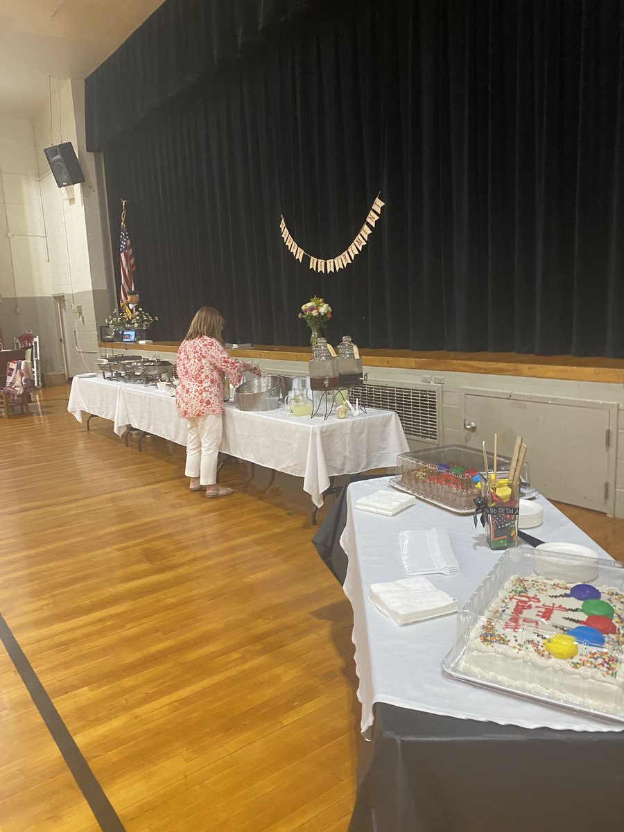 End of the year party and saying goodbye to our retirees this afternoon!  Double Dogs and Costco cake hit the spot!! ♥️♥️ <a href="/FriendsofORS/">Friends of ORS</a> <a href="/ORSchools/">Oak Ridge Schools</a>