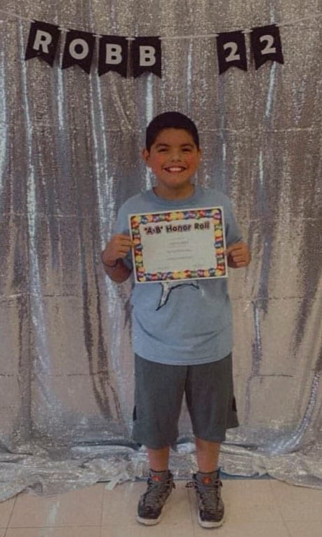 LostInTexas_'s tweet photo. #JoseFlores, a fourth-grader at #RobbElementary, "loved going to school," his uncle, Christopher Salazar sd. Salazar is also the person who confirmed Flores' death.
"He was very smart" "He wasn't a kid who would look for trouble." #RipJose 💔😭🙏
#Uvalde #Texas #UvaldeMassacre https://t.co/RWxdFDIUyI