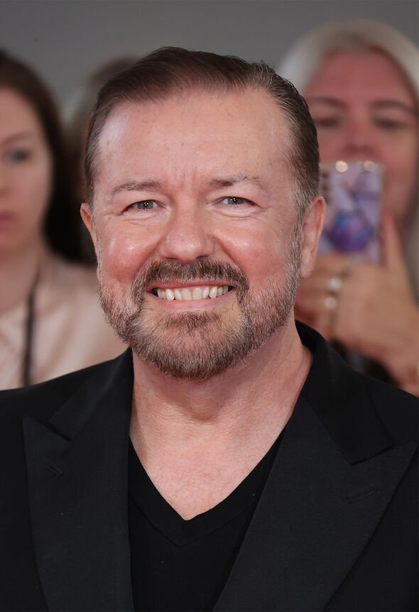 CAPTPJUK's tweet photo. @rickygervais says that you can give the money to the office or something to get a refund because they will be taken out by a credit card. https://t.co/k8Y3SS26Xl