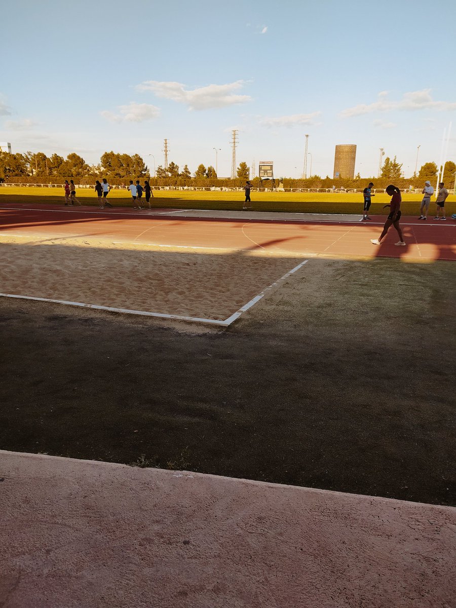 ana11___'s tweet photo. Los miércoles son de pista 💃
.
.
.
.
#JPTeam https://t.co/sf0bWmq207