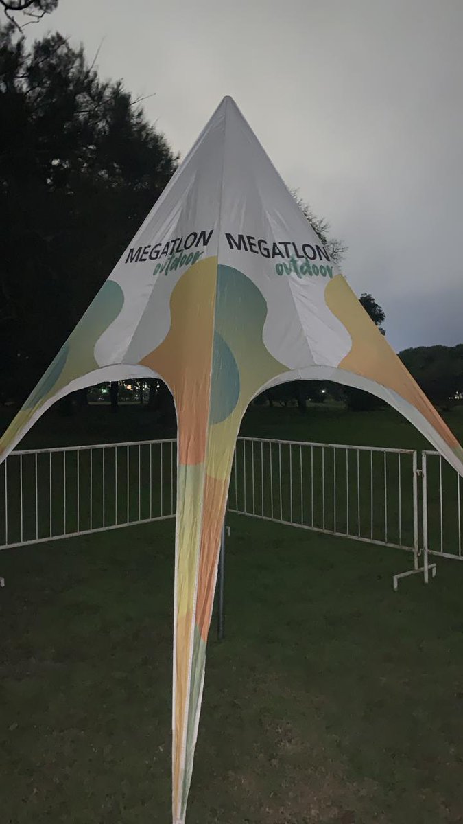 CartelProhibido's tweet photo. Gracias @Megatlon por la carpa que nos dejaron para cuidarnos en las #carreramaya2022 https://t.co/ko9QVHk0jU