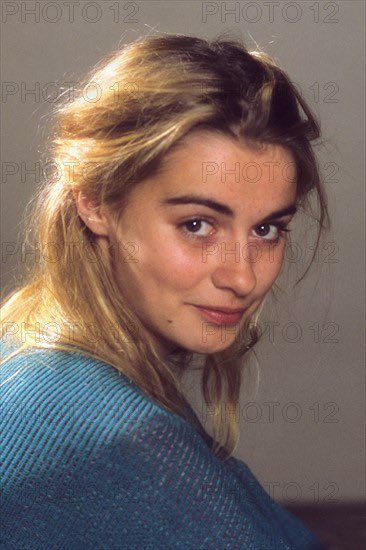 Happy birthday Anne Consigny. My favorite film with Consigny is Elle. 