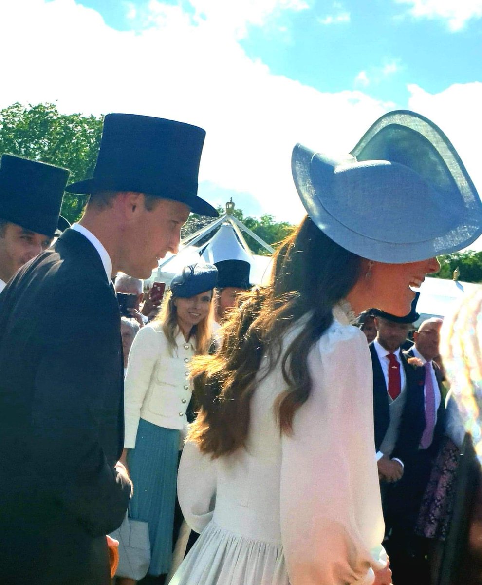 Not in my usual running attire! Today I had the honour of attending the Royal Garden Party at Buckingham Palace for my work on the covid vaccination programme. I represented all my SHaR and other #NHS colleagues as the work we have all done has been phenomenal 😊