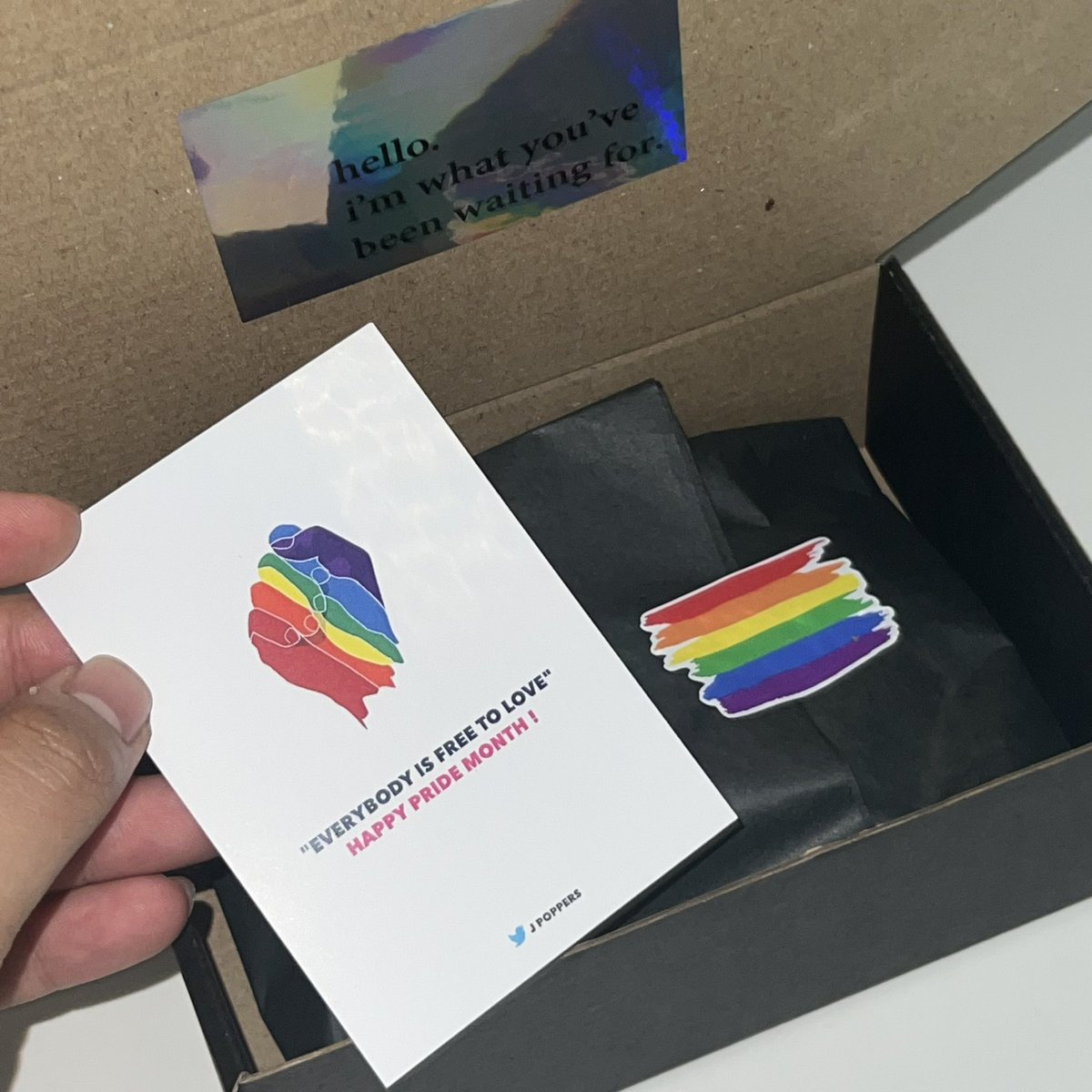 🚨ฝากรีทวิตหน่อยค้าบ🚨
🏳️‍🌈🍾 อดใจรอเซอร์ไพรส์ไม่ไหวแล้วววว
😋ตั้งใจทำให้ลูกค้าที่รักเลยนะเนี้ย🥹 
ตั้งแต่วันนี้เป็นตนไปถึงสิ้นเดือนมิถุนาลูกค้าจะได้การ์ด HAPPY PRIDE MONTH 🏳️‍🌈 นะครับ