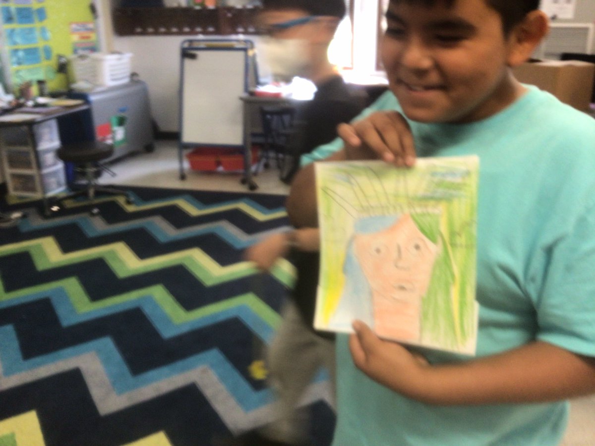 msfunksclass's tweet photo. Art in the classroom today! @PHSD23 @D23Sullivan #art #parentvolunteer #Proud2BD23 https://t.co/UE1dy4orPy