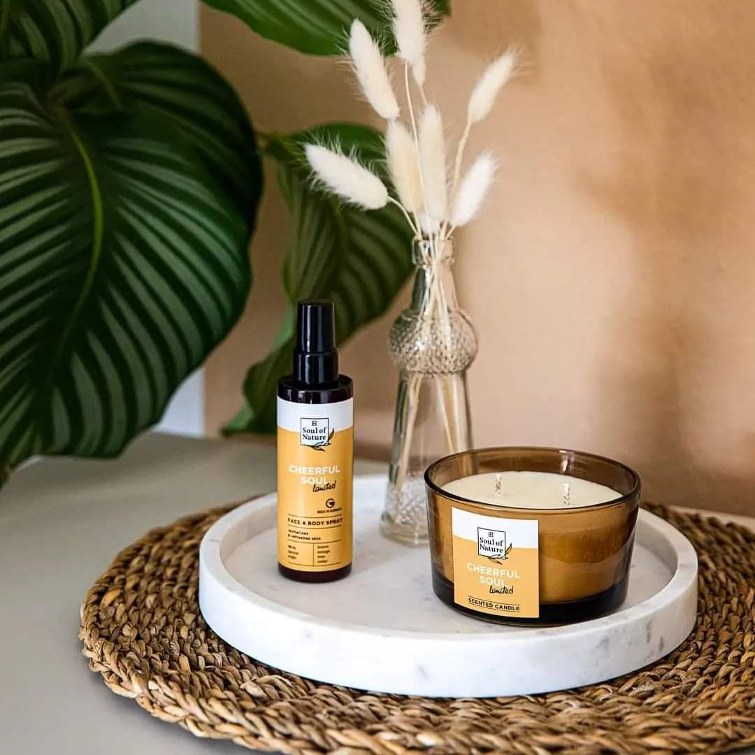 MazeauVincent's tweet photo. 👉Le nouveau spray pour le visage et corps en édition limitée rafraîchit💦 et prend soin de la peau avec ses 98% d'ingrédients naturels et ses huiles essentielles 100% naturelles de citron🍋, d'orange 🍊, de rose🌹 et de cèdre🌳  Pour un boost de fraîcheur instantané 
#été #santé https://t.co/NzEe5Nnssq