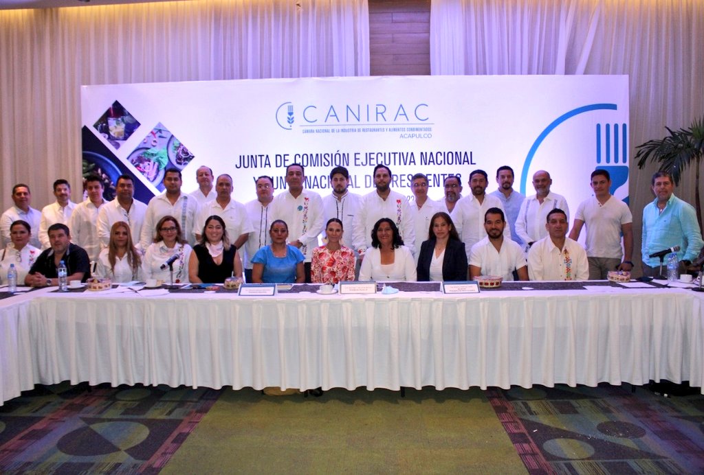 El día de hoy celebramos nuestra Junta de Comisión Ejecutiva Nacional y #JuntaNacional de Presidentes y Representantes de CANIRAC en #Acapulco 

✨Unidos continuaremos impulsando estrategias para la activación económica del sector y la promoción del turismo gastronómico en México
