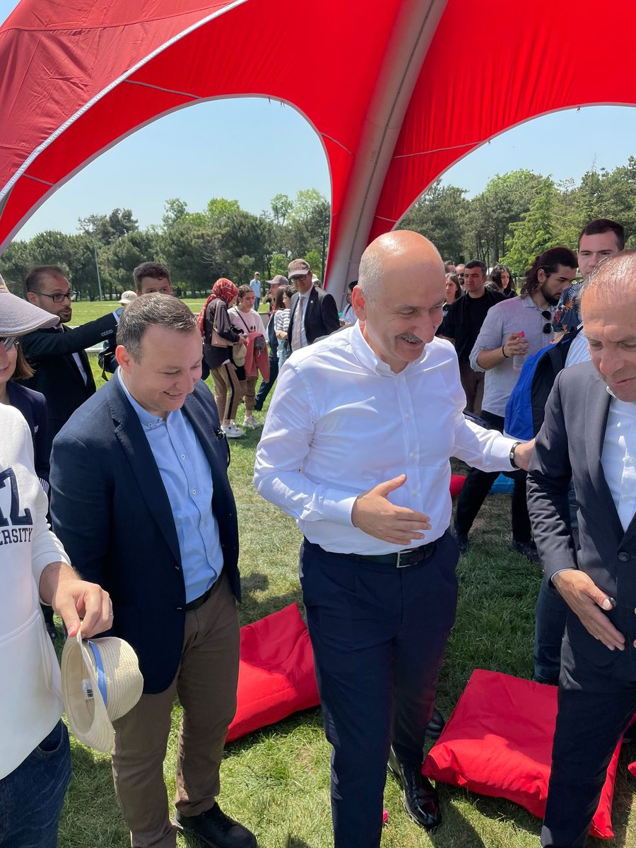 KigiKaymakam's tweet photo. "Kiğı'dan Tarihimize Yolculuk" Projesi kapsamında öğrencilerimiz;

📍YTÜ’de Sayın Bakanımız @akaraismailoglu ile bir araya gelerek söyleşi gerçekleştirdi.

Harika organizasyon ve ev sahipliği için Rektörümüz @proftameryilmaz’a teşekkürler🙏

#İyikivarsınızbizimçocuklar👩‍🎓👨‍🎓✏️📚 https://t.co/q0YikO1ILS