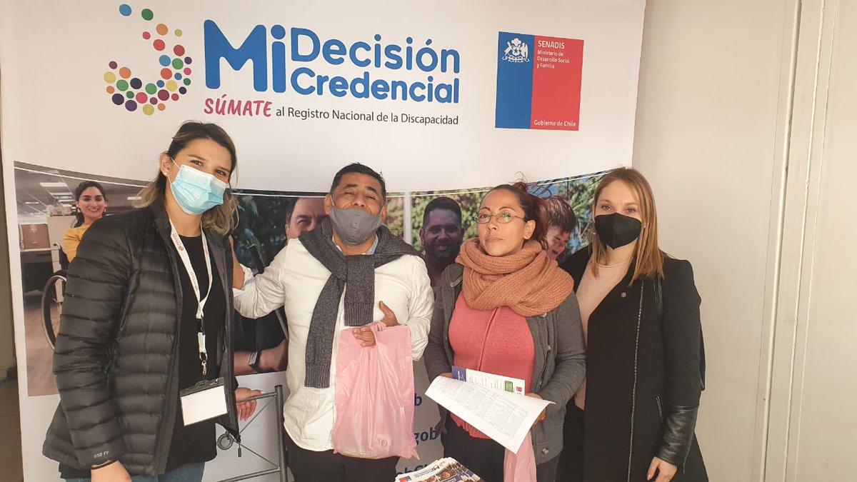 En el centro de Acogida Municipal de Santiago se realizó un operativo sobre la Credencial de Discapacidad para personas en situación calle, informando sobre sus beneficios e iniciando el proceso a las personas interesadas en obtenerla.